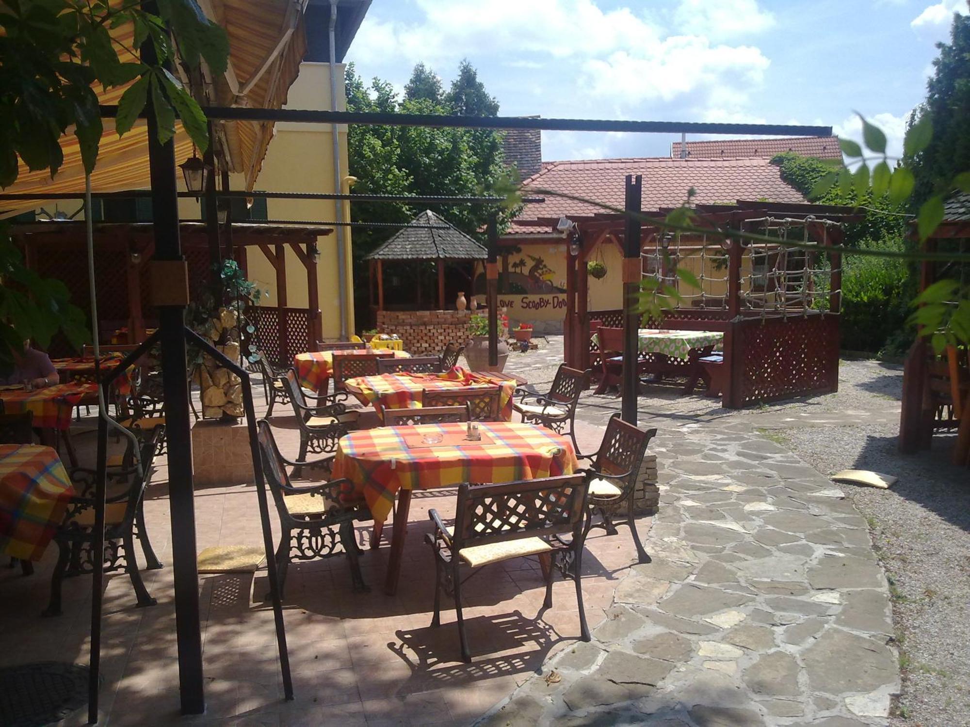 Vadász Panzió és Étterem Szombathely Exterior foto